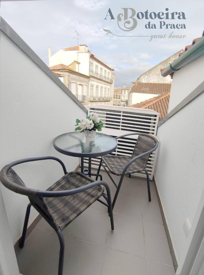 A Botoeira Da Praca Guest House เวียนา โด กัสเตโล ภายนอก รูปภาพ